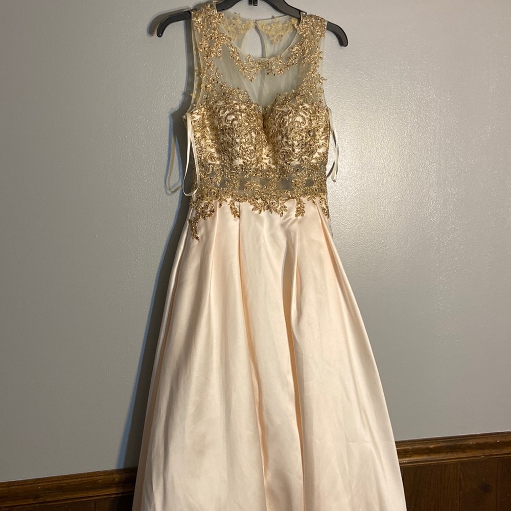 Cream, sleeveless dress, never worn